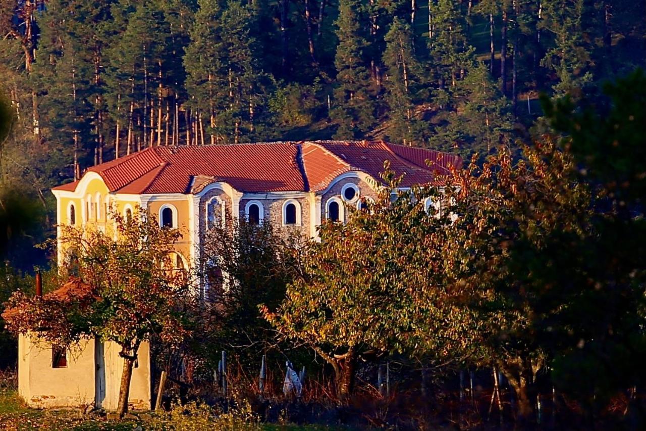 Iliikova House Hotel Kalofer Ngoại thất bức ảnh