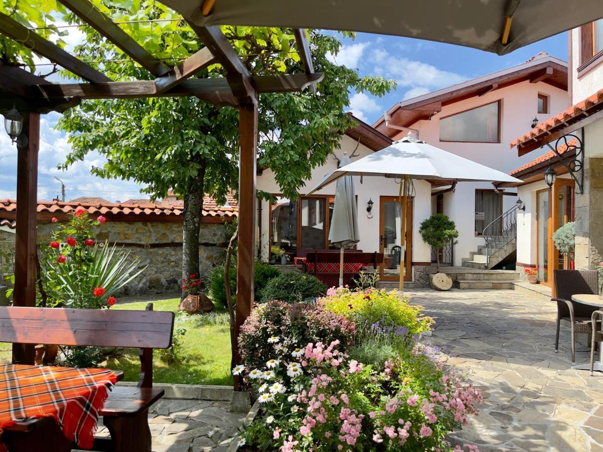 Iliikova House Hotel Kalofer Ngoại thất bức ảnh