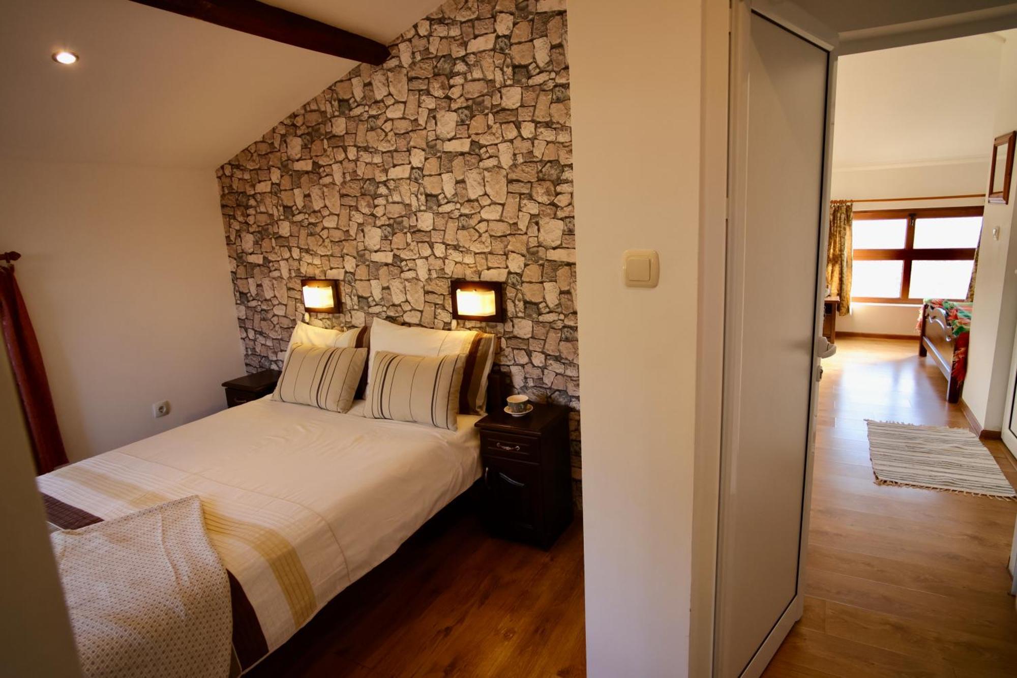 Iliikova House Hotel Kalofer Ngoại thất bức ảnh