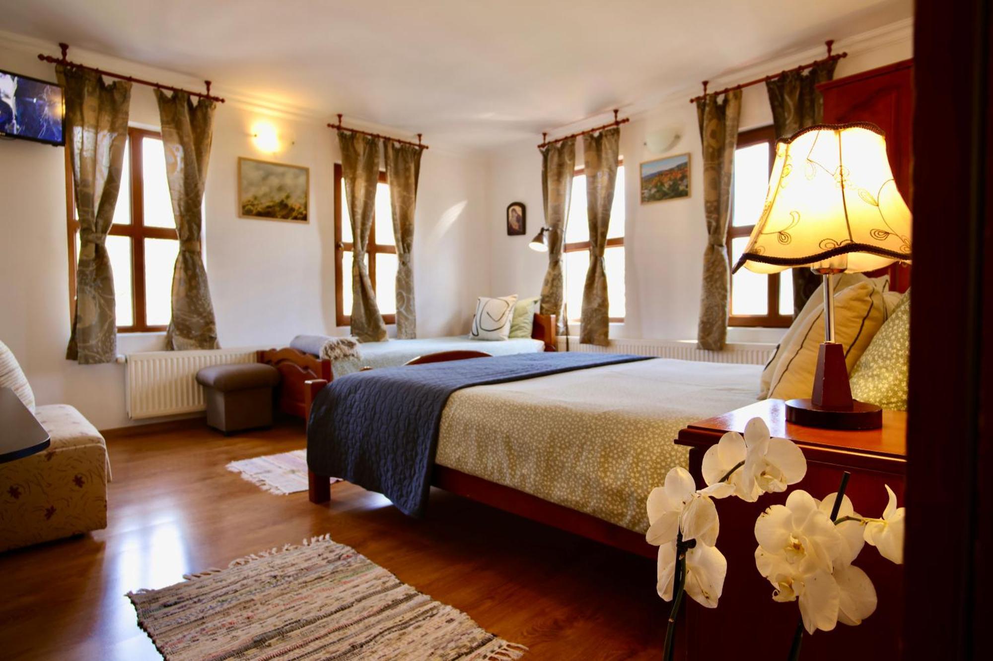 Iliikova House Hotel Kalofer Ngoại thất bức ảnh